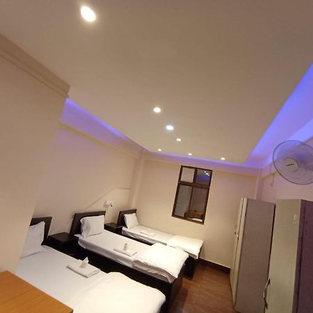 Oyo Thangal Hotel Imphal Exterior photo
